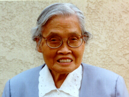 Author01.jpg